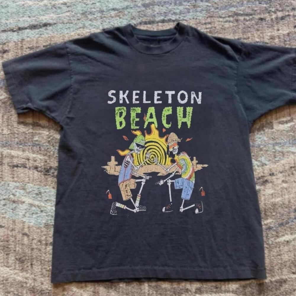 Gildan Men Black T-Shirt Skeleton Beach Black T-Shirt